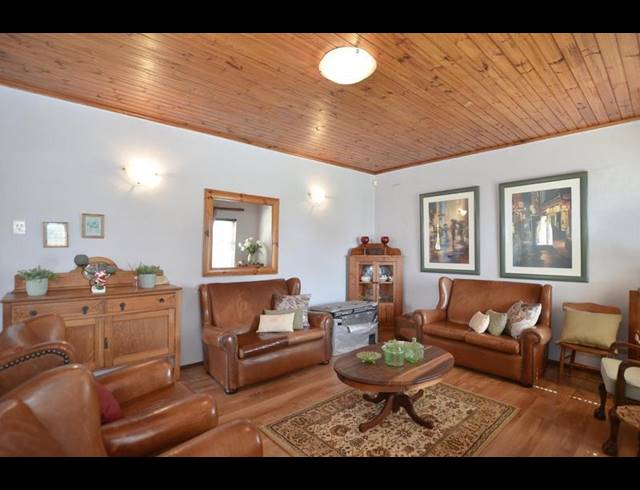 4 BEDROOM HOUSE FOR SALE IN BLOMMENDAL